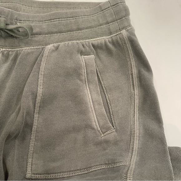 NWOT! Old Navy Women’s Dark Green Joggers - Picture 6 of 11